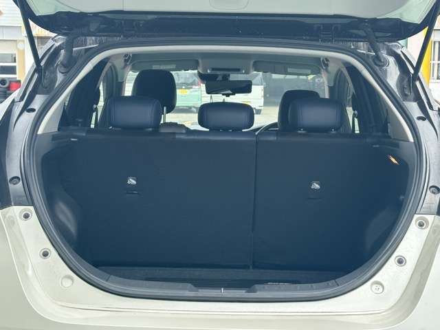 日産 リーフ ＡＵＴＥＣＨ R2年 (東海) 99