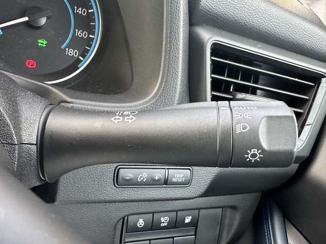 日産 リーフ ＡＵＴＥＣＨ R3年 (東海) 99