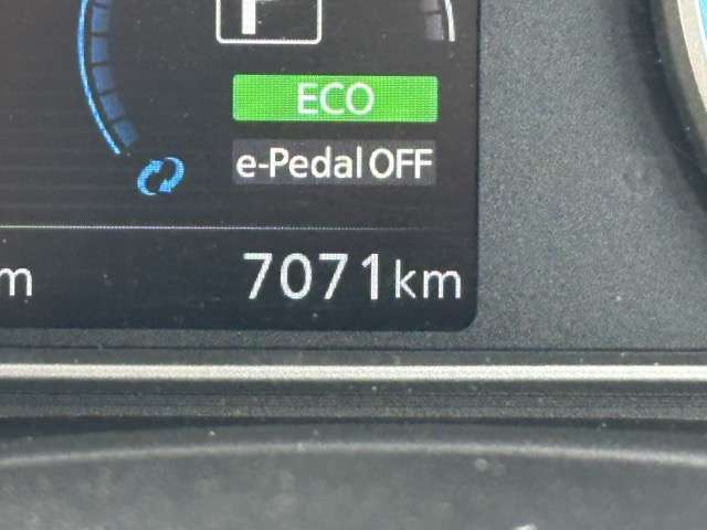 日産 リーフ ＡＵＴＥＣＨ R3年 (東海) 99