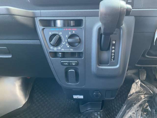 ダイハツ ハイゼットカーゴ ６６０ デラックス ＳＡＩＩＩ ハイルーフ ４ＷＤ R3年 (東北) 99