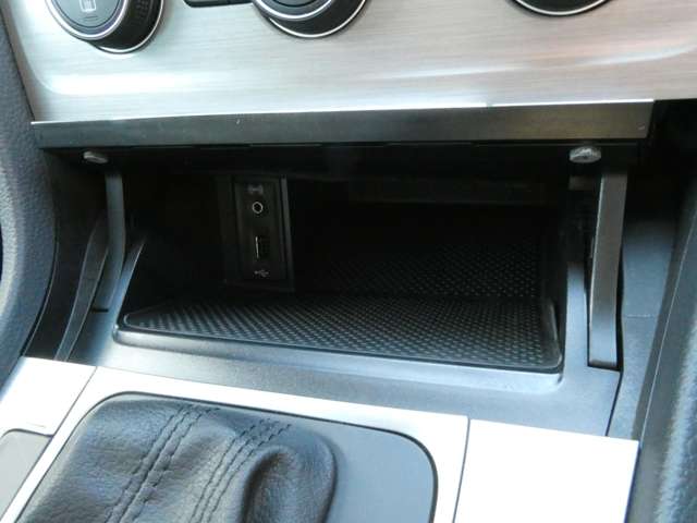 フォルクスワーゲン ゴルフ ＴＳＩ　コンフォートライン H27年 (関東) 99