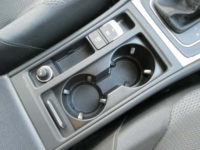 フォルクスワーゲン ゴルフ ＴＳＩ　コンフォートライン H27年 (関東) 99