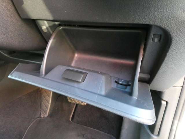 フォルクスワーゲン ゴルフ ＴＳＩ　コンフォートライン H27年 (関東) 99