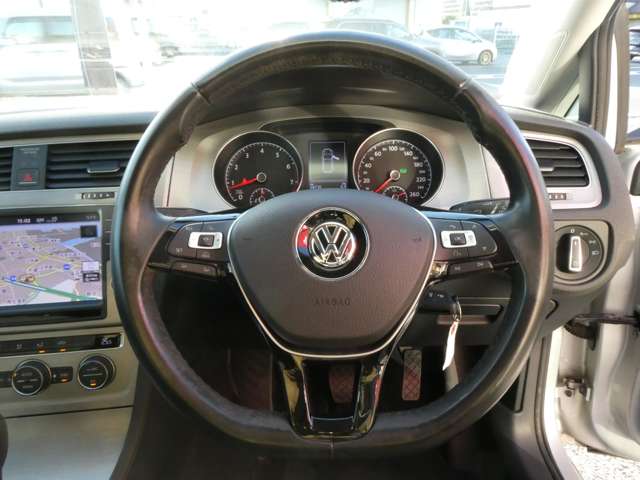 フォルクスワーゲン ゴルフ ＴＳＩ　コンフォートライン H27年 (関東) 99