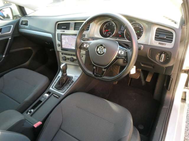 フォルクスワーゲン ゴルフ ＴＳＩ　コンフォートライン H27年 (関東) 99