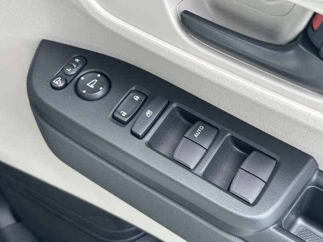 ホンダ Ｎ　ＢＯＸ ６６０ ファッションスタイル モノトーン R7年 (東海) 99