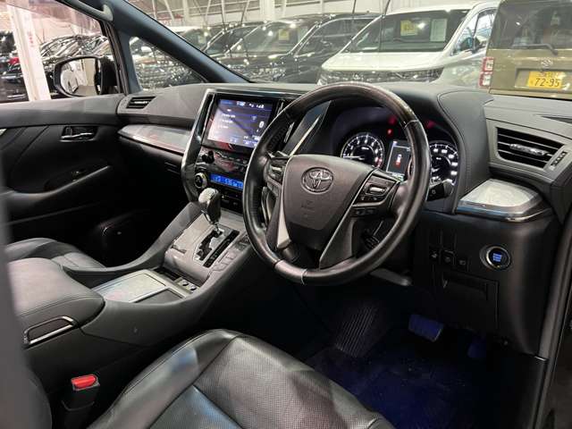 トヨタ アルファード ３．５ エグゼクティブ ラウンジ Ｓ H30年 (関東) 99