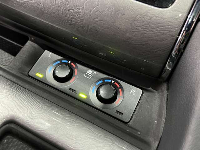 トヨタ アルファード ３．５ エグゼクティブ ラウンジ Ｓ H30年 (関東) 99