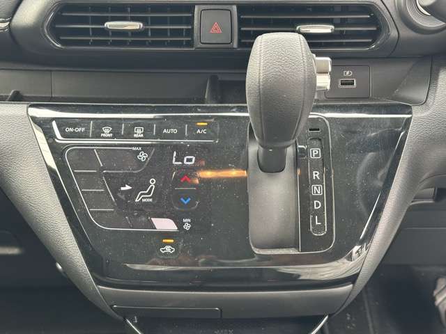 日産 デイズ ６６０ ハイウェイスターＧターボ アーバンクロム R6年 (東海) 99