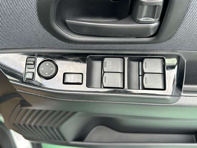 日産 サクラ Ｘ R4年 (東海) 99