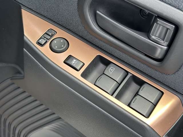 日産 サクラ Ｘ R5年 (東海) 99