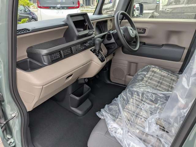 ホンダ Ｎ　ＢＯＸ ジョイ ６６０ ２トーン R7年 (九州・沖縄) 99