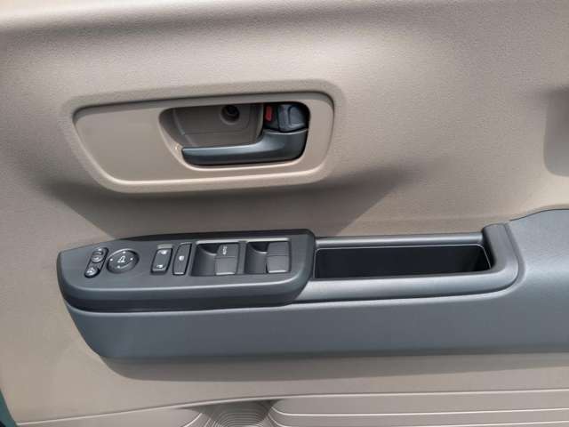 ホンダ Ｎ　ＢＯＸ ジョイ ６６０ ２トーン R7年 (九州・沖縄) 99