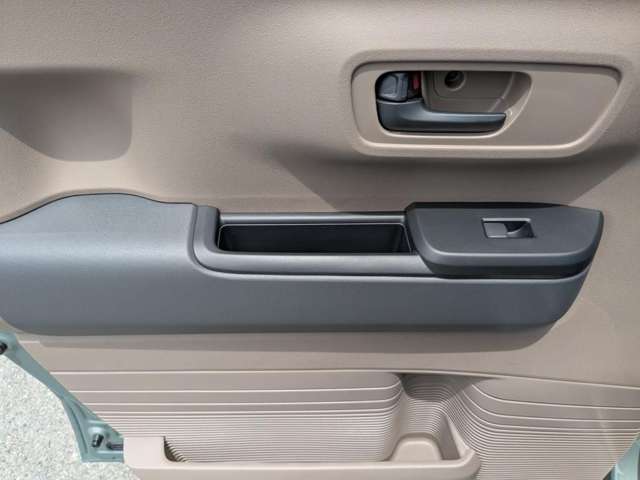 ホンダ Ｎ　ＢＯＸ ジョイ ６６０ ２トーン R7年 (九州・沖縄) 99