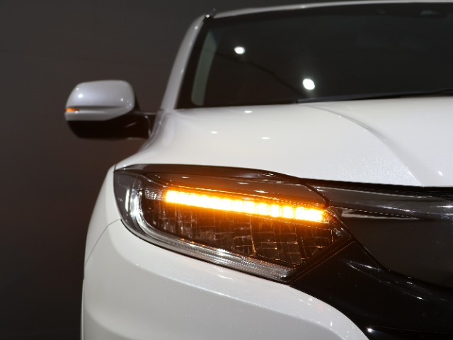 ホンダ ヴェゼル １．５ ハイブリッド Ｚ ホンダセンシング ４ＷＤ R2年 (関東) 99