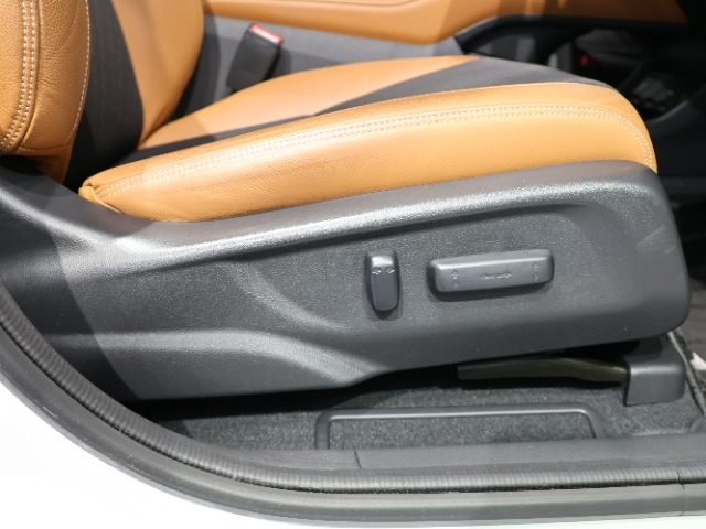 ホンダ ヴェゼル １．５ ハイブリッド Ｚ ホンダセンシング ４ＷＤ R2年 (関東) 99