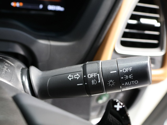 ホンダ ヴェゼル １．５ ハイブリッド Ｚ ホンダセンシング ４ＷＤ R2年 (関東) 99