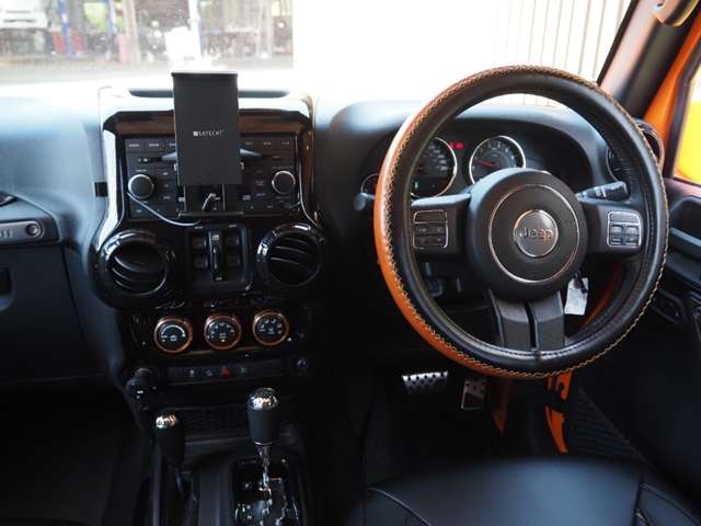 ジープ ラングラー　アンリミテッド アンリミテッド オレンジ ４ＷＤ H25年 (関東) 99