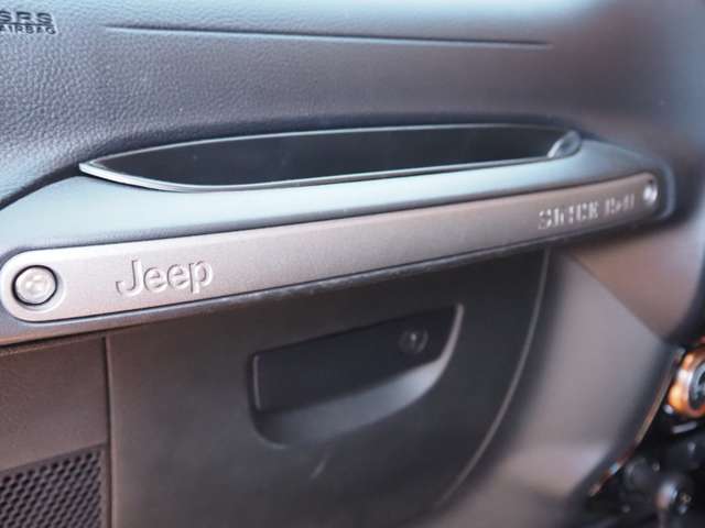 ジープ ラングラー　アンリミテッド アンリミテッド オレンジ ４ＷＤ H25年 (関東) 99