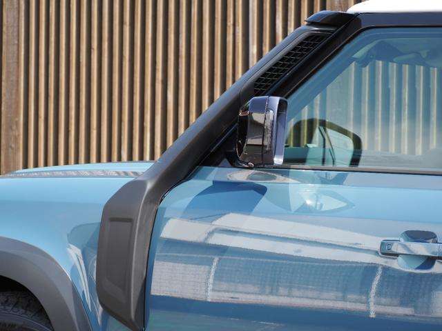 ランドローバー ディフェンダー １１０ ２．０Ｌ Ｐ３００ ４ＷＤ R2年 (関東) 99