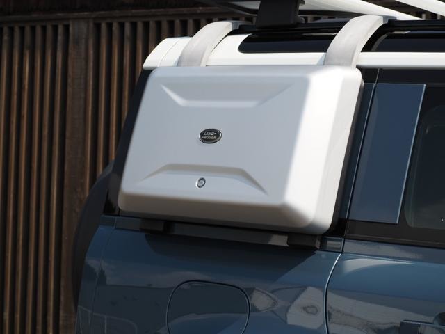 ランドローバー ディフェンダー １１０ ２．０Ｌ Ｐ３００ ４ＷＤ R2年 (関東) 99