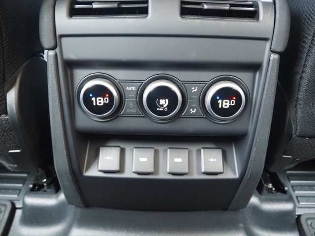 ランドローバー ディフェンダー １１０ ２．０Ｌ Ｐ３００ ４ＷＤ R2年 (関東) 99