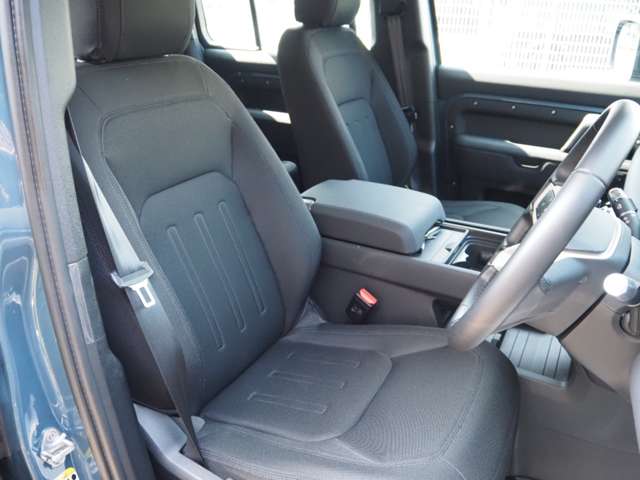 ランドローバー ディフェンダー １１０ ２．０Ｌ Ｐ３００ ４ＷＤ R2年 (関東) 99