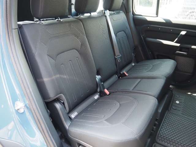 ランドローバー ディフェンダー １１０ ２．０Ｌ Ｐ３００ ４ＷＤ R2年 (関東) 99