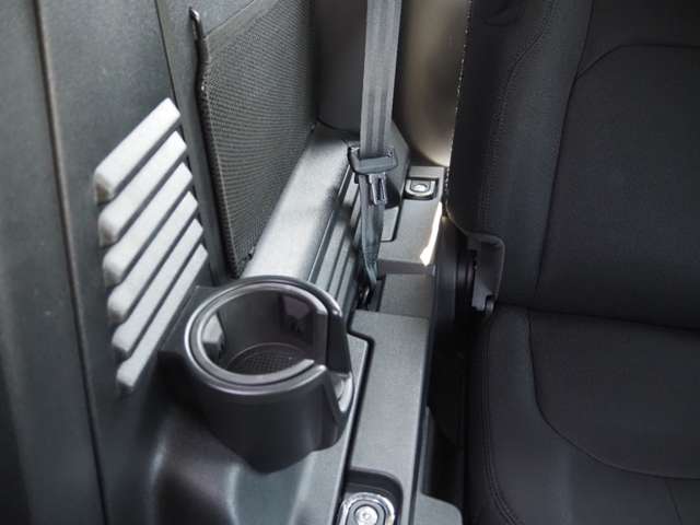 ランドローバー ディフェンダー １１０ ２．０Ｌ Ｐ３００ ４ＷＤ R2年 (関東) 99