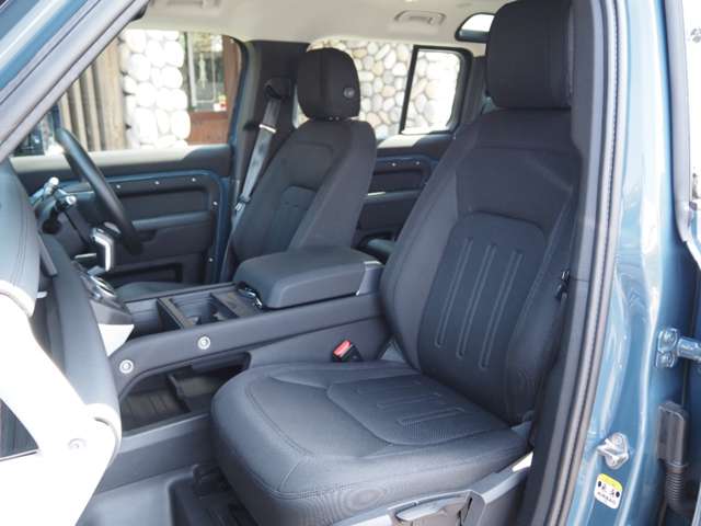 ランドローバー ディフェンダー １１０ ２．０Ｌ Ｐ３００ ４ＷＤ R2年 (関東) 99