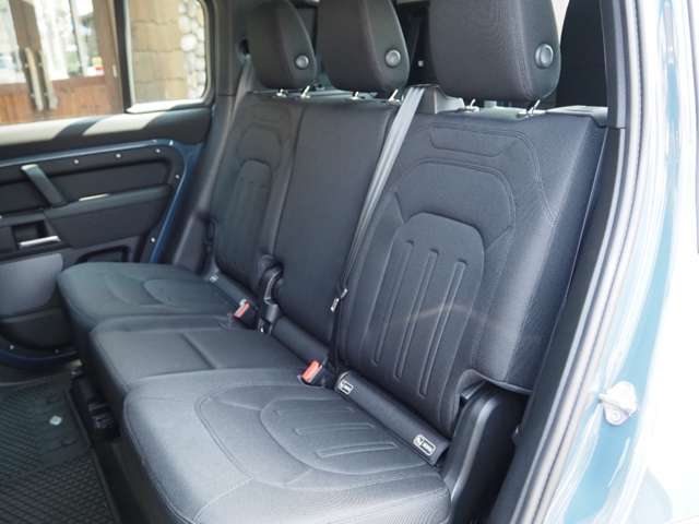 ランドローバー ディフェンダー １１０ ２．０Ｌ Ｐ３００ ４ＷＤ R2年 (関東) 99