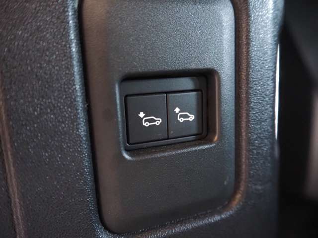 ランドローバー ディフェンダー １１０ ２．０Ｌ Ｐ３００ ４ＷＤ R2年 (関東) 99