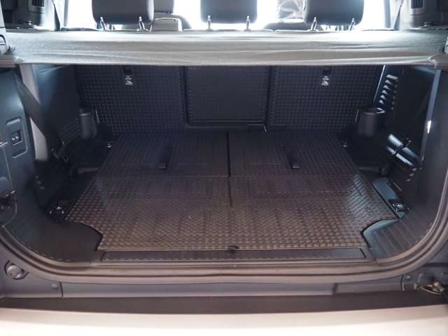 ランドローバー ディフェンダー １１０ ２．０Ｌ Ｐ３００ ４ＷＤ R2年 (関東) 99