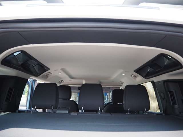 ランドローバー ディフェンダー １１０ ２．０Ｌ Ｐ３００ ４ＷＤ R2年 (関東) 99