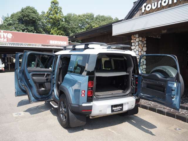 ランドローバー ディフェンダー １１０ ２．０Ｌ Ｐ３００ ４ＷＤ R2年 (関東) 99