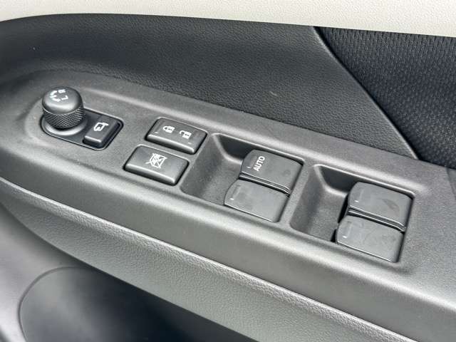 スズキ スイフト １．２ ハイブリッド ＭＺ R6年 (東海) 99