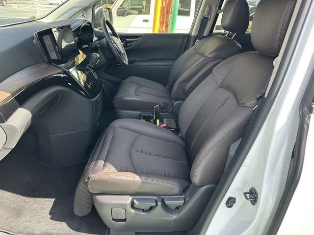 日産 エルグランド ２．５ ２５０ハイウェイスターＳ R3年 (東海) 99