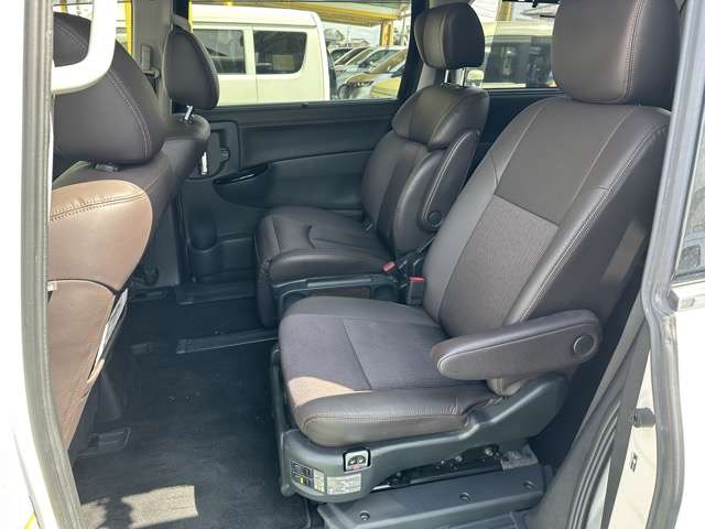 日産 エルグランド ２．５ ２５０ハイウェイスターＳ R3年 (東海) 99