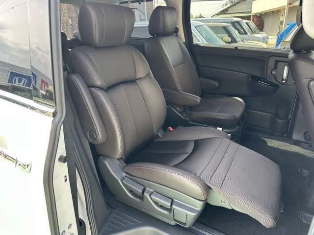 日産 エルグランド ２．５ ２５０ハイウェイスターＳ R3年 (東海) 99