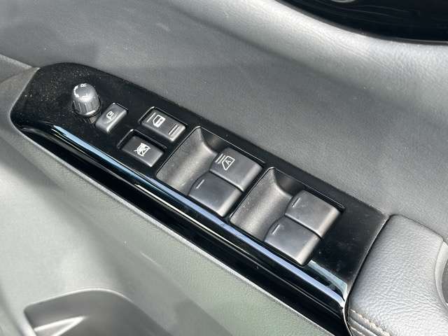 日産 エルグランド ２．５ ２５０ハイウェイスターＳ R3年 (東海) 99