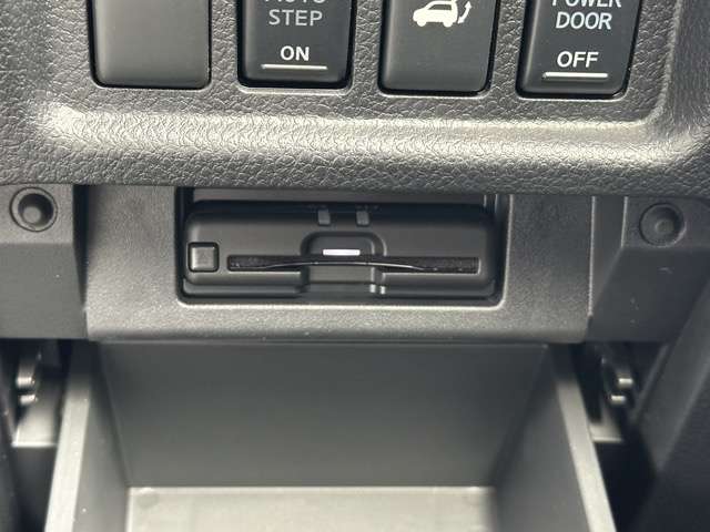 日産 エルグランド ２．５ ２５０ハイウェイスターＳ R3年 (東海) 99