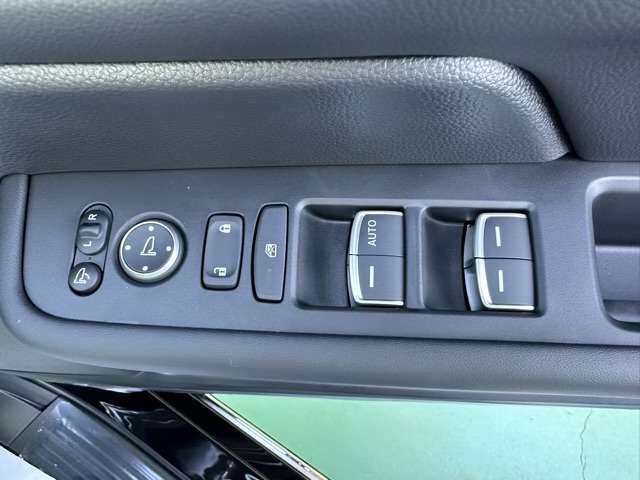 ホンダ ステップワゴン　ハイブリッド ２．０ Ｅ：ＨＥＶ スパーダ R7年 (東海) 99