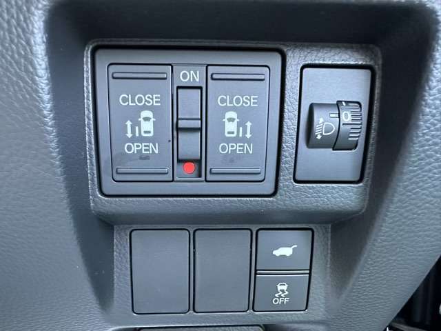 ホンダ ステップワゴン　ハイブリッド ２．０ Ｅ：ＨＥＶ スパーダ R7年 (東海) 99