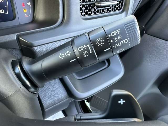 ホンダ ステップワゴン　ハイブリッド ２．０ Ｅ：ＨＥＶ スパーダ R7年 (東海) 99