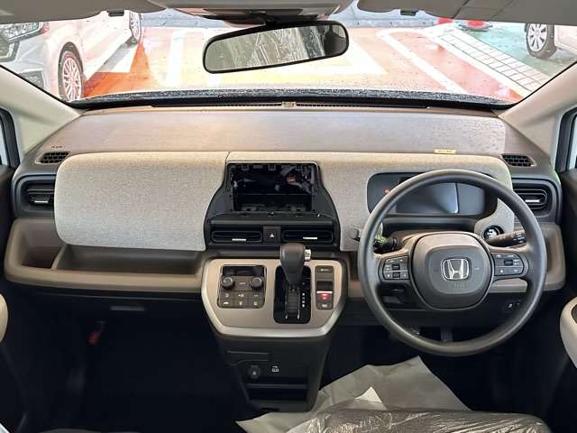 ホンダ フリード　ハイブリッド １．５ Ｅ：ＨＥＶ エアー R6年 (東海) 99