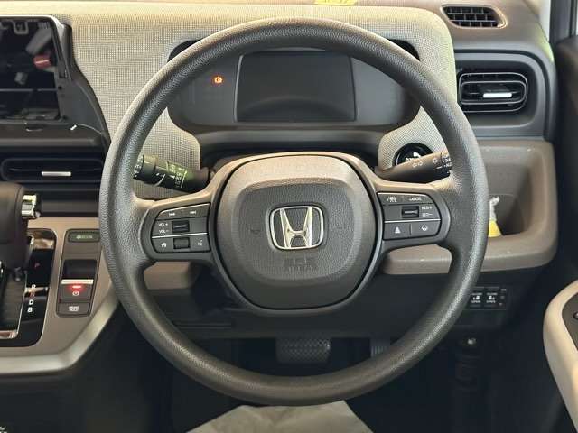 ホンダ フリード　ハイブリッド １．５ Ｅ：ＨＥＶ エアー R6年 (東海) 99