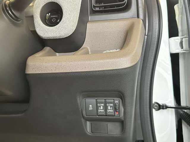 ホンダ フリード　ハイブリッド １．５ Ｅ：ＨＥＶ エアー R6年 (東海) 99