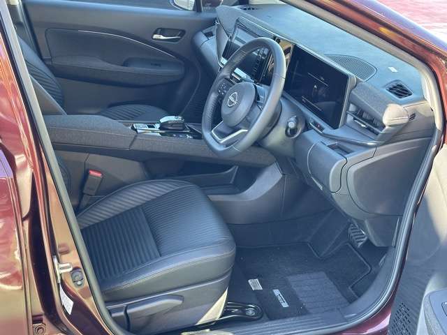 日産 ノートオーラ １．２ Ｇ レザーエディション R5年 (東海) 99