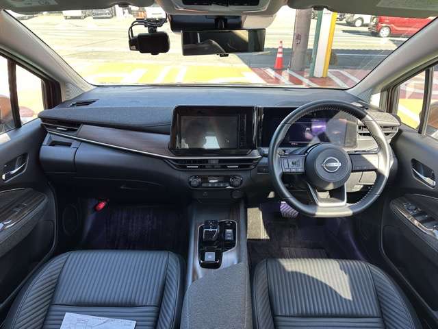 日産 ノートオーラ １．２ Ｇ レザーエディション R4年 (東海) 99