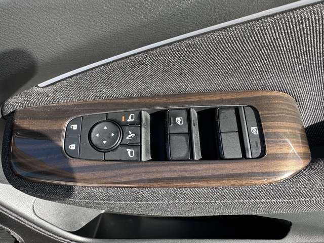 日産 ノートオーラ １．２ Ｇ レザーエディション R4年 (東海) 99